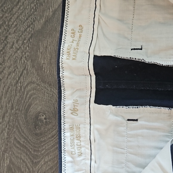 GAP Navy Khakis circa 2011 *tall* - Picture 2 of 5